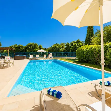 Villa Artemis *